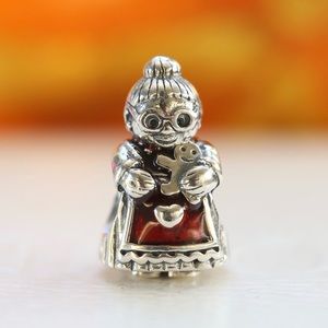 Pandora Mrs Santa Claus Charm 792005EN07